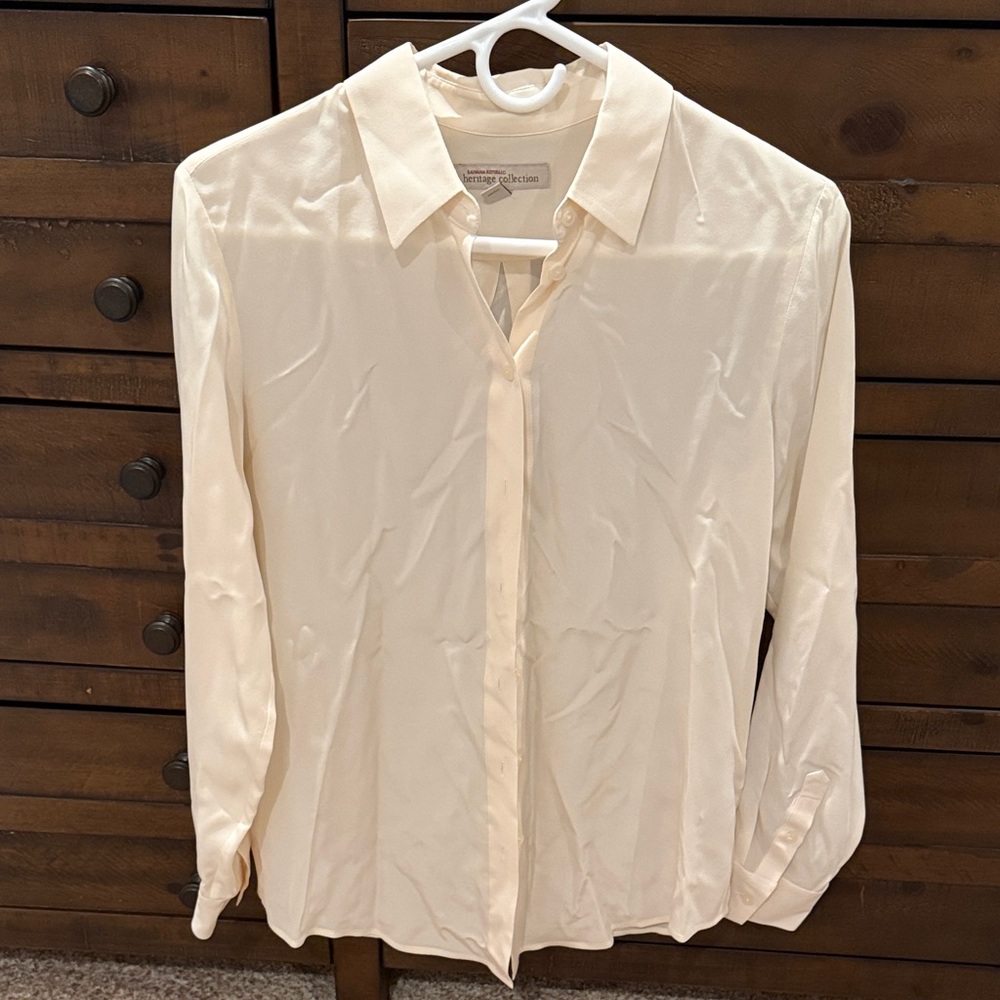 Banana Republic Women's Silk Cream Button Down Shirt